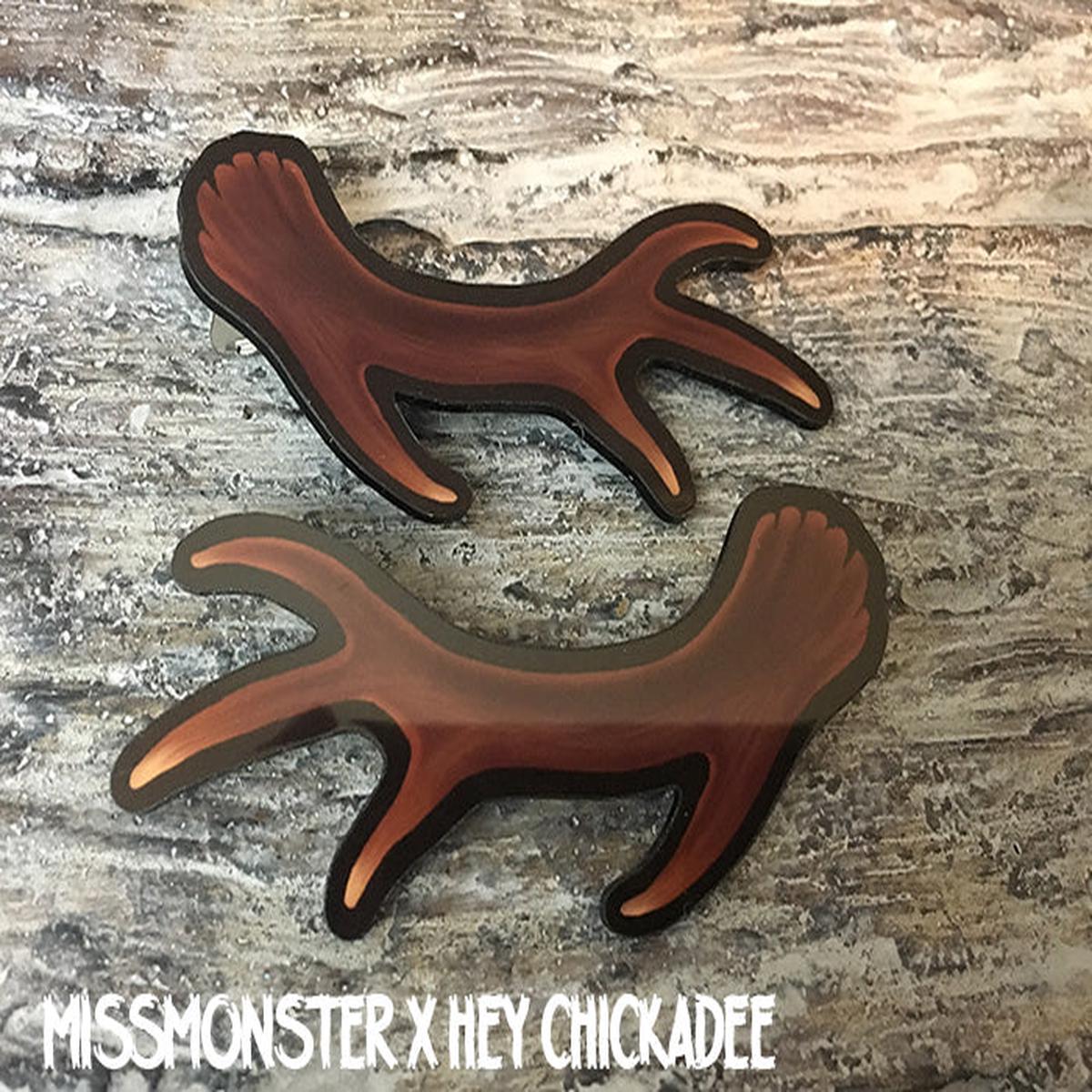 X HEY CHICKADEE ANTLER BARRETTES – PRINTED PLASTIC